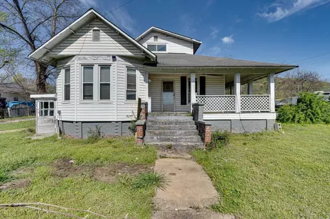 1300 S Cedar Ave, South Pittsburg, TN 37380