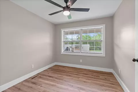 Bedroom - 890 Shellmound Rd, Jasper, TN 37347 photo 2 of 3