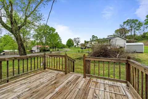 Exterior - 890 Shellmound Rd, Jasper, TN 37347 photo 5 of 9