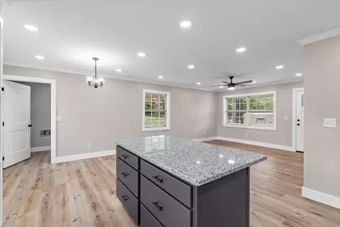 Living - 890 Shellmound Rd, Jasper, TN 37347 photo 4 of 5