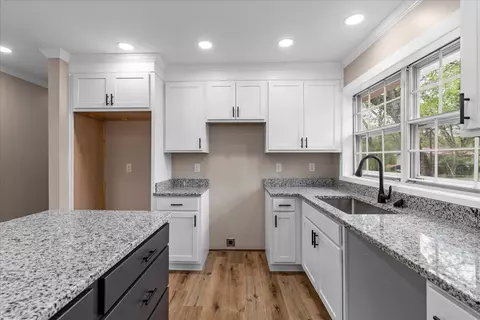 Kitchen - 890 Shellmound Rd, Jasper, TN 37347 photo 4 of 4