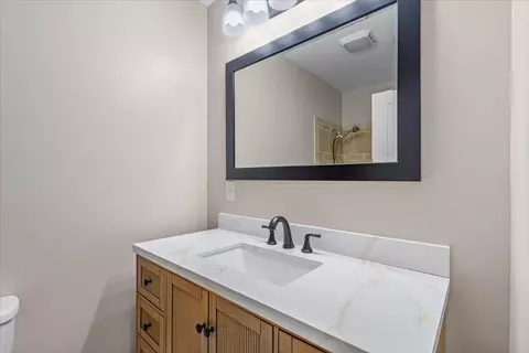 Bath - 890 Shellmound Rd, Jasper, TN 37347 photo 2 of 3