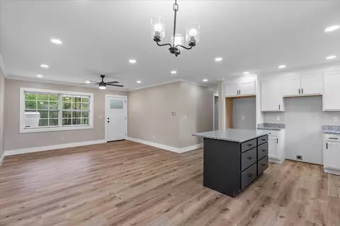 Living - 890 Shellmound Rd, Jasper, TN 37347 photo 5 of 5