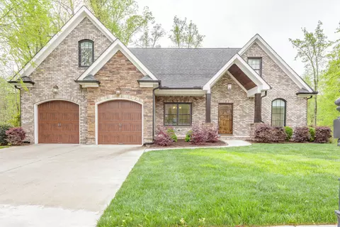 6379 Deep Canyon Rd, Hixson, TN 37343