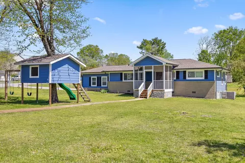 1702 Williams Rd, Hixson, TN 37343