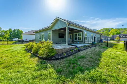 Exterior - 844 Ferrymans Way, Chattanooga, TN 37419 photo 17 of 22