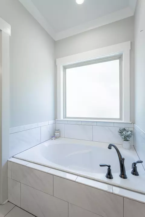 Bath - 844 Ferrymans Way, Chattanooga, TN 37419 photo 4 of 7