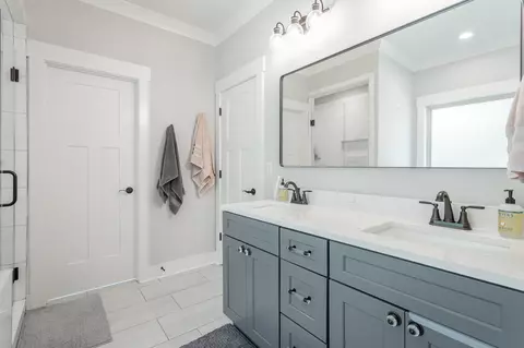 Bath - 844 Ferrymans Way, Chattanooga, TN 37419 photo 2 of 7