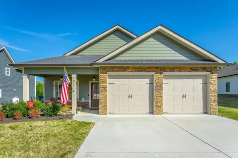 Exterior - 844 Ferrymans Way, Chattanooga, TN 37419 photo 4 of 22
