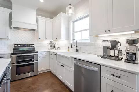 Kitchen - 844 Ferrymans Way, Chattanooga, TN 37419 photo 8 of 13