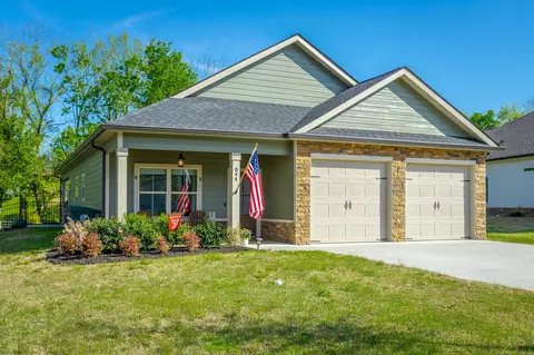 Exterior - 844 Ferrymans Way, Chattanooga, TN 37419 photo 9 of 22
