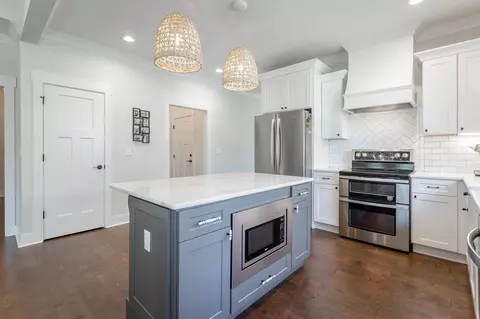 Kitchen - 844 Ferrymans Way, Chattanooga, TN 37419 photo 7 of 13