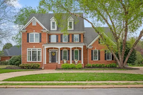 1412 Stornoway Ln, Hixson, TN 37343