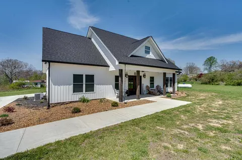 84 18th Ave, Gruetli Laager, TN 37339