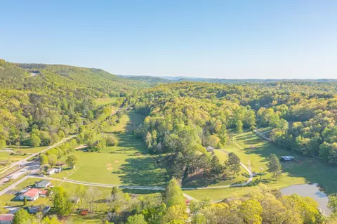 11954 Back Valley Rd, Soddy Daisy, TN 37379