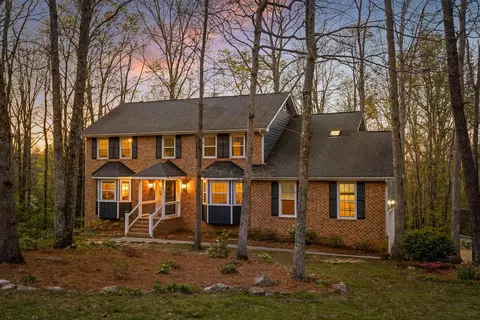 5 Fireside Way, Signal Mountain, TN 37377