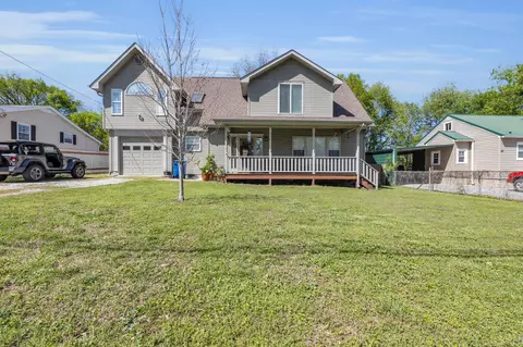 64 Warren St, Rossville, GA 30741