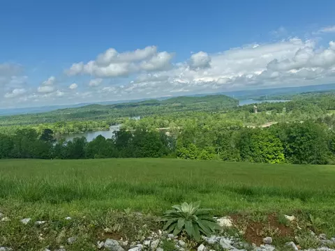 44 Mill Rd, Decatur, TN 37322