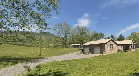 525-527 Shady Grove Rd, Sequatchie, TN 37374