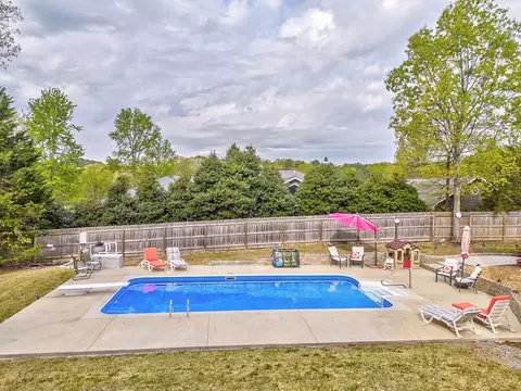 Exterior - 407 Bethany Dr, Dalton, GA 30721 photo 8 of 17