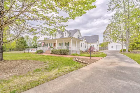 Exterior - 407 Bethany Dr, Dalton, GA 30721 photo 14 of 17