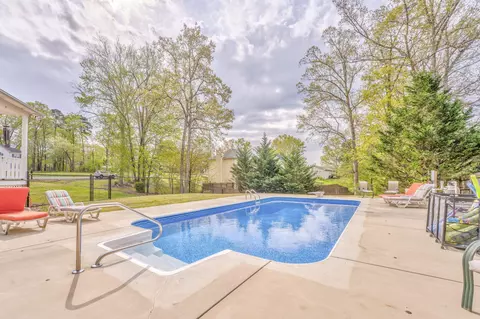 Exterior - 407 Bethany Dr, Dalton, GA 30721 photo 7 of 17