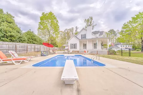 Exterior - 407 Bethany Dr, Dalton, GA 30721 photo 10 of 17