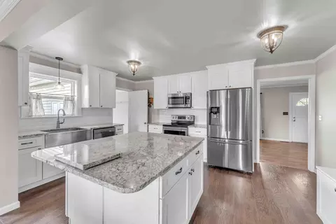 425 Hillcrest Cir, Etowah, TN 37331