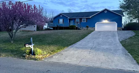523 Smoketree Cir, Ringgold, GA 30736