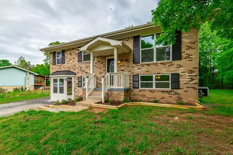 589 Pinewood Cir, Fort Oglethorpe, GA 30742