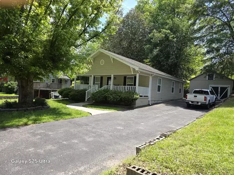 410 Gordon St, Chickamauga, GA 30707