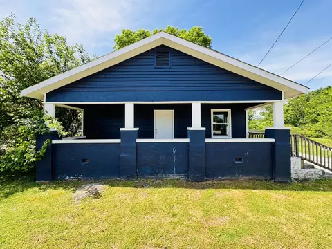 2204 Robbins St, Chattanooga, TN 37404