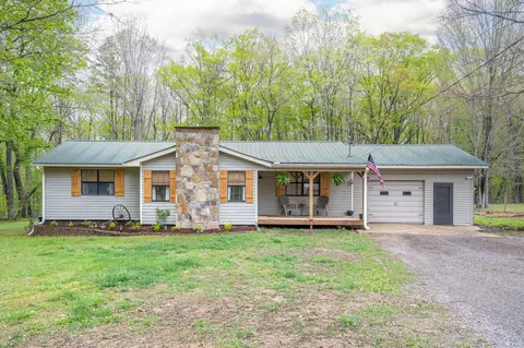 1002 Crowe Cir, Soddy Daisy, TN 37379