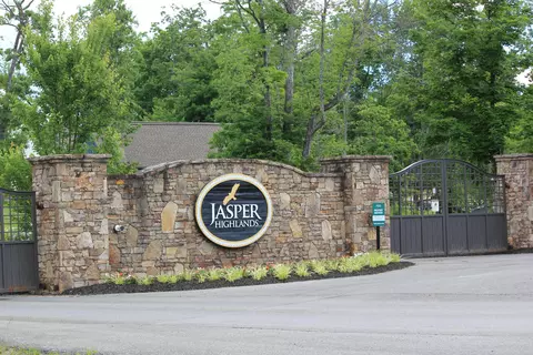 6740 Raulston Falls Rd #JF91, Jasper, TN 37347