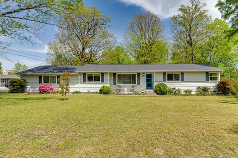 1918 Dupont St, Hixson, TN 37343