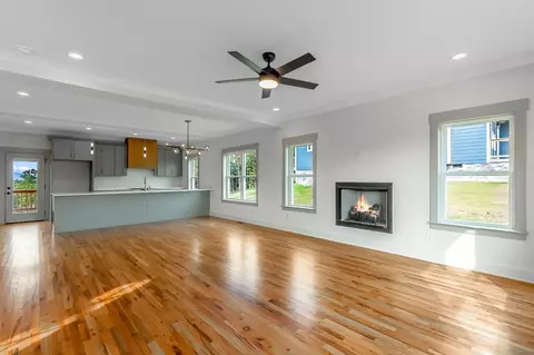 Living - 242 Cascade Dr, Rossville, GA 30741 photo 1 of 6