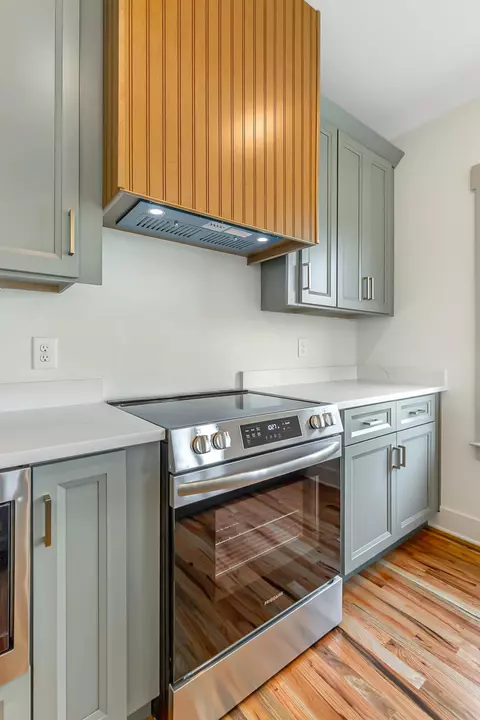 Kitchen - 242 Cascade Dr, Rossville, GA 30741 photo 10 of 11