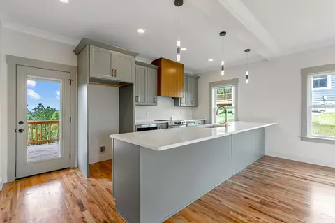 Kitchen - 242 Cascade Dr, Rossville, GA 30741 photo 6 of 11