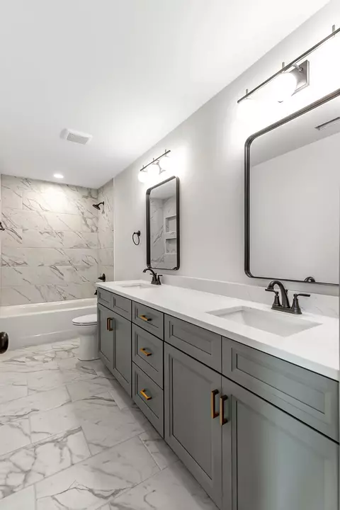 Bath - 242 Cascade Dr, Rossville, GA 30741 photo 10 of 10