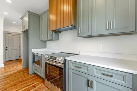 Kitchen - 242 Cascade Dr, Rossville, GA 30741 photo 9 of 11