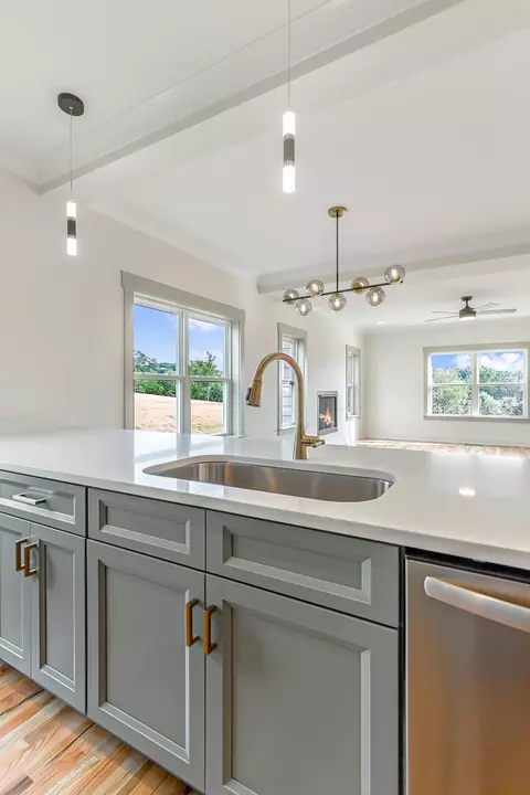 Kitchen - 242 Cascade Dr, Rossville, GA 30741 photo 2 of 11