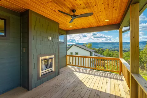 Exterior - 256 Cascade Dr, Rossville, GA 30741 photo 2 of 10