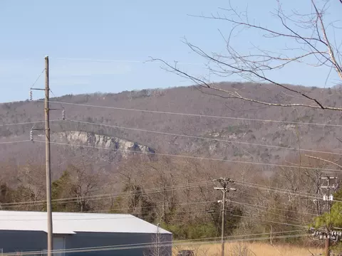 028 Rockfort Rd, Pikeville, TN 37367