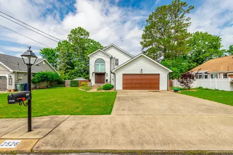 2526 Cedarton Ct, Chattanooga, TN 37421