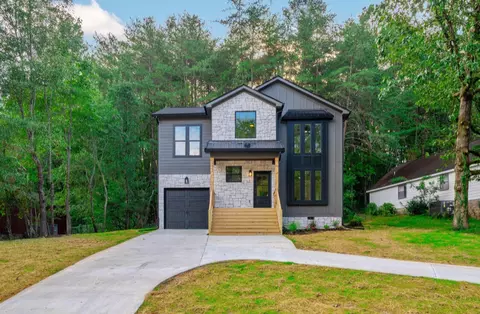 952 Lower Mill Rd, Hixson, TN 37343