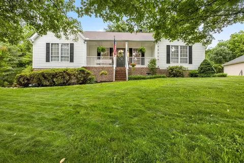 1219 Woodsage Dr, Soddy Daisy, TN 37379