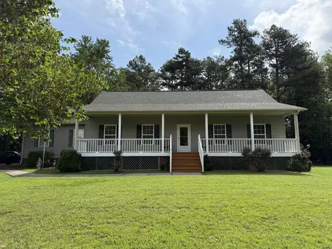 614 Pike Dr, Trenton, GA 30752