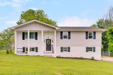 1415 Caramel Cir, Hixson, TN 37343
