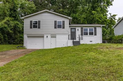 8539 Ricardo Ln, Hixson, TN 37343