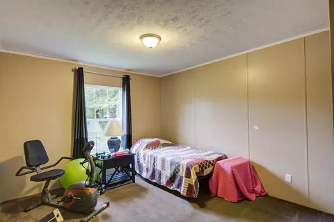 Bedroom - 452 Davenport Rd, Resaca, GA 30735 photo 4 of 6